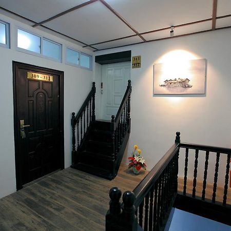יאנגון Four Rivers Youth Hostel מראה חיצוני תמונה