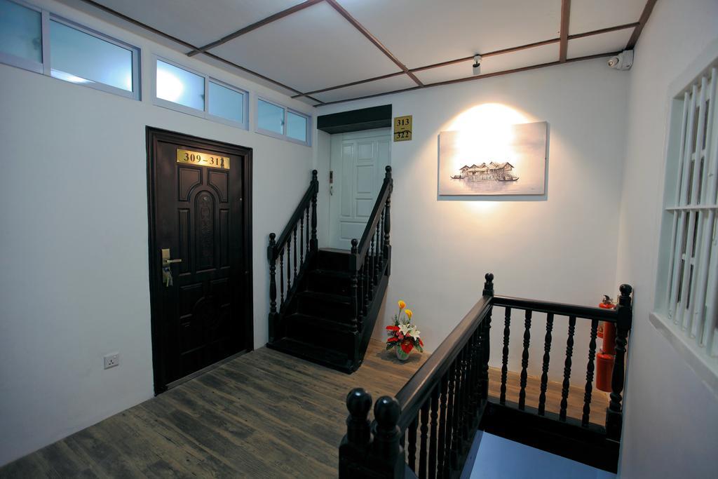 יאנגון Four Rivers Youth Hostel מראה חיצוני תמונה