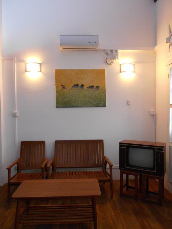 יאנגון Four Rivers Youth Hostel מראה חיצוני תמונה