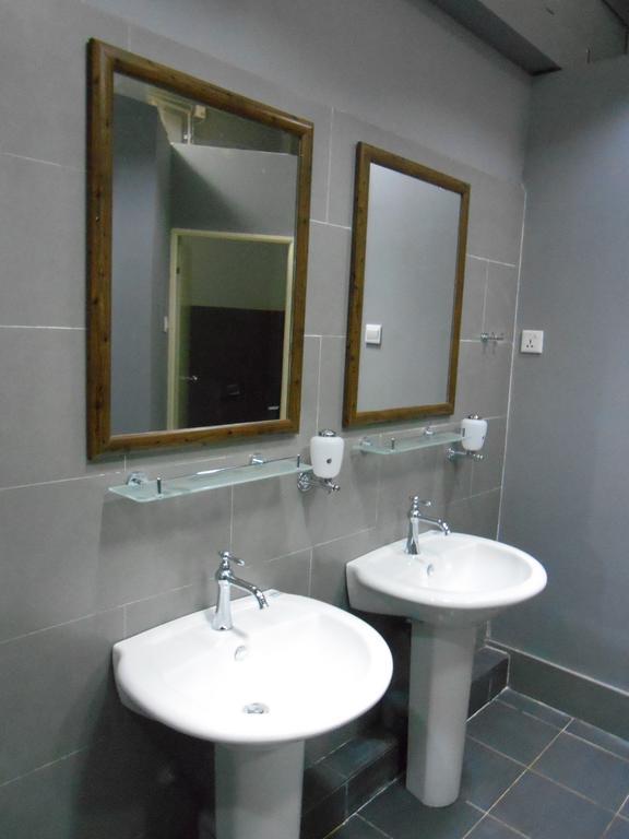 יאנגון Four Rivers Youth Hostel חדר תמונה
