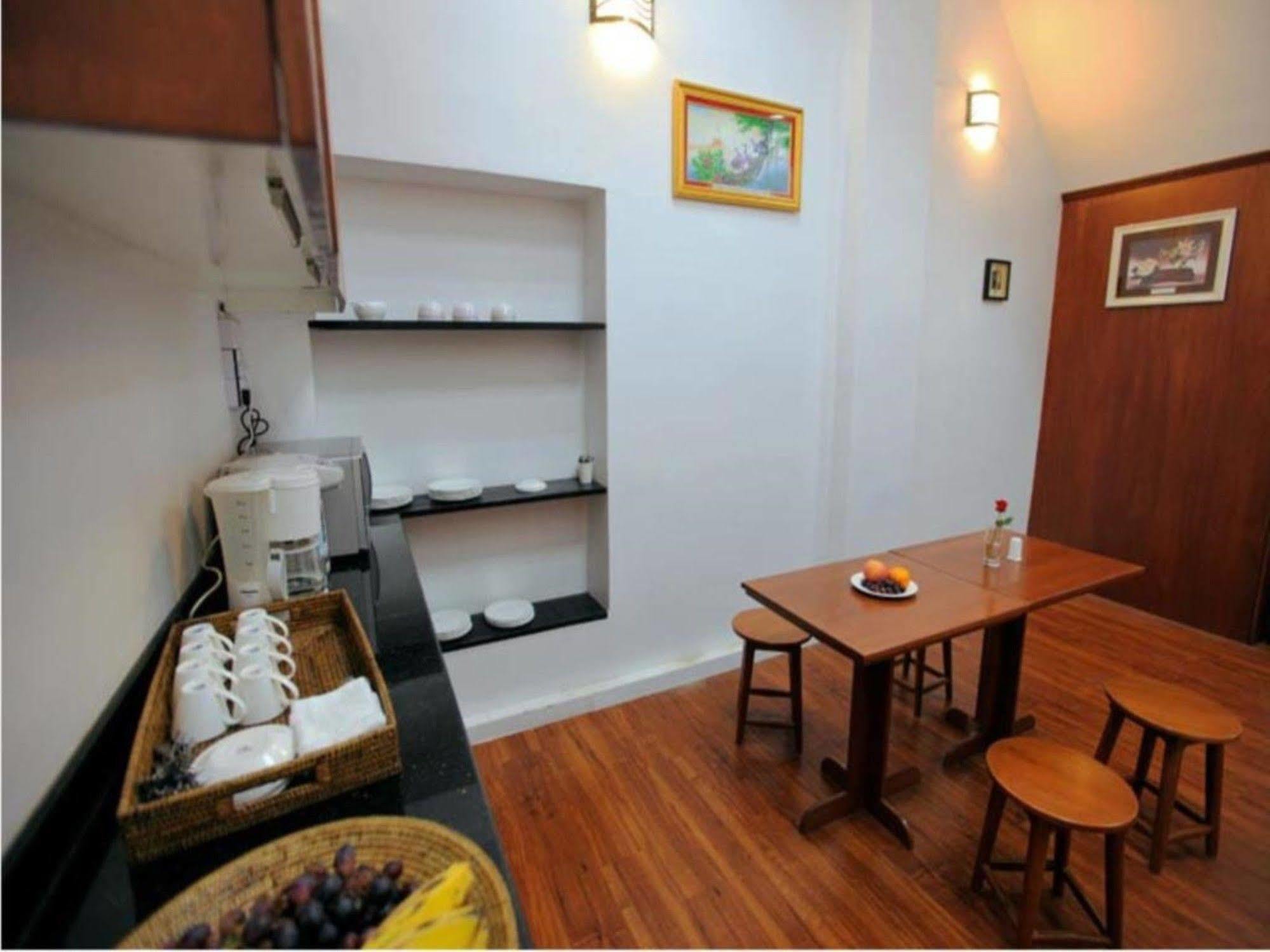 יאנגון Four Rivers Youth Hostel מראה חיצוני תמונה