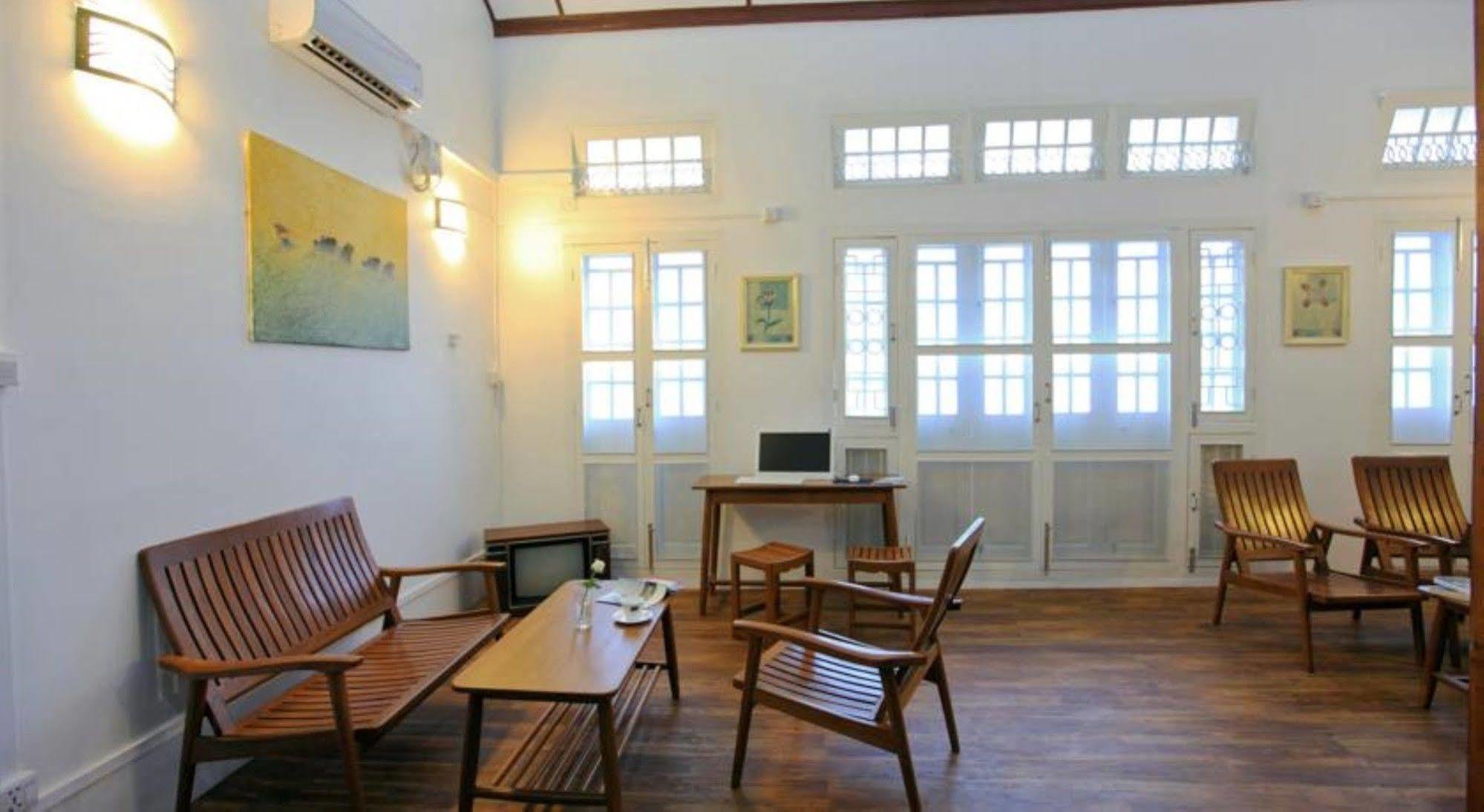 יאנגון Four Rivers Youth Hostel מראה חיצוני תמונה